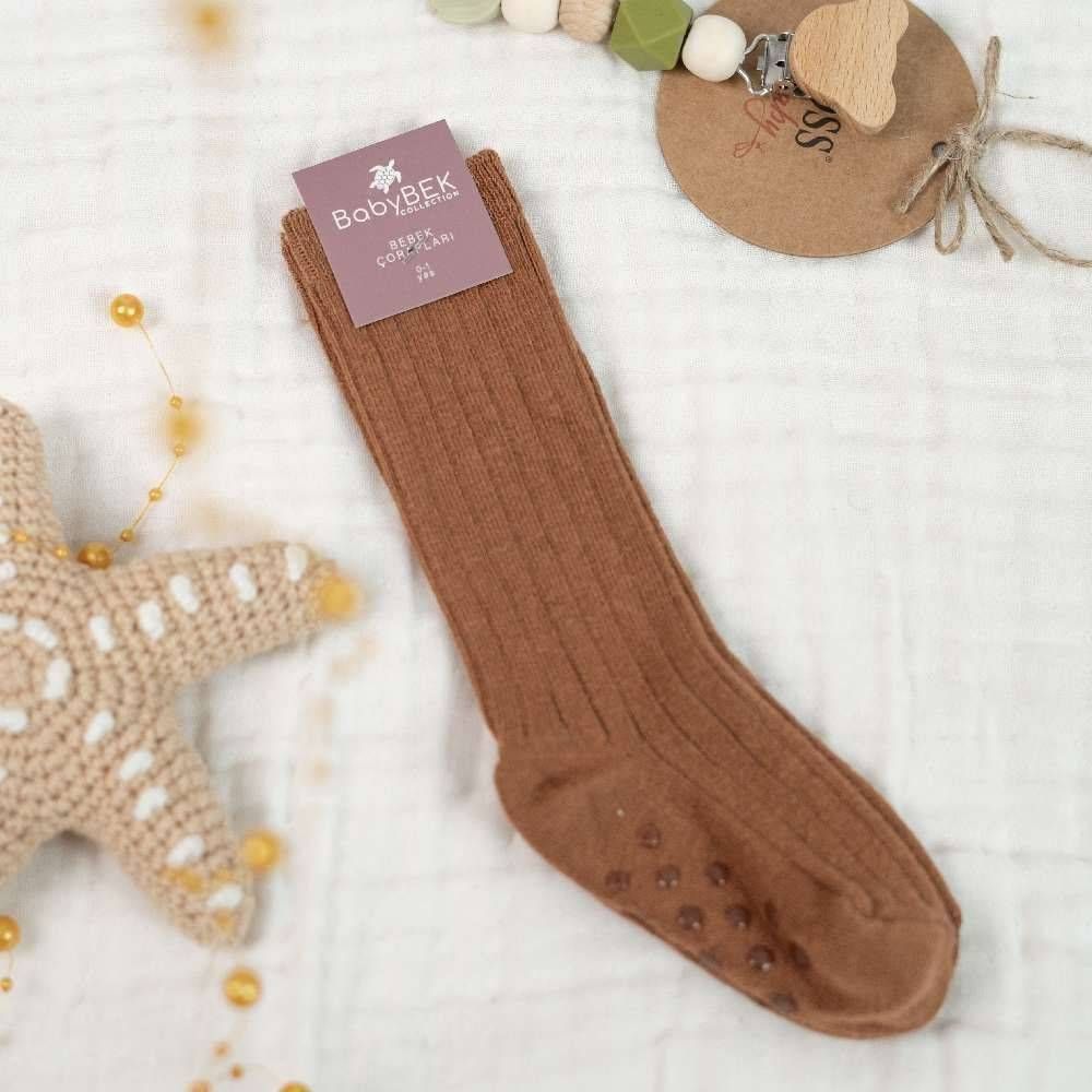 جوراب قهوه ای babybek سایز ۱تا۳سال(استوپ دار)